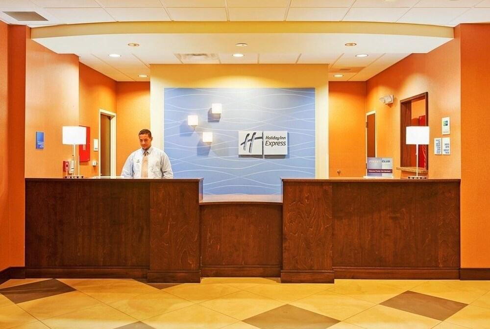 Holiday Inn Express & Suites San Antonio Frost Bank Center By Ihg Luaran gambar