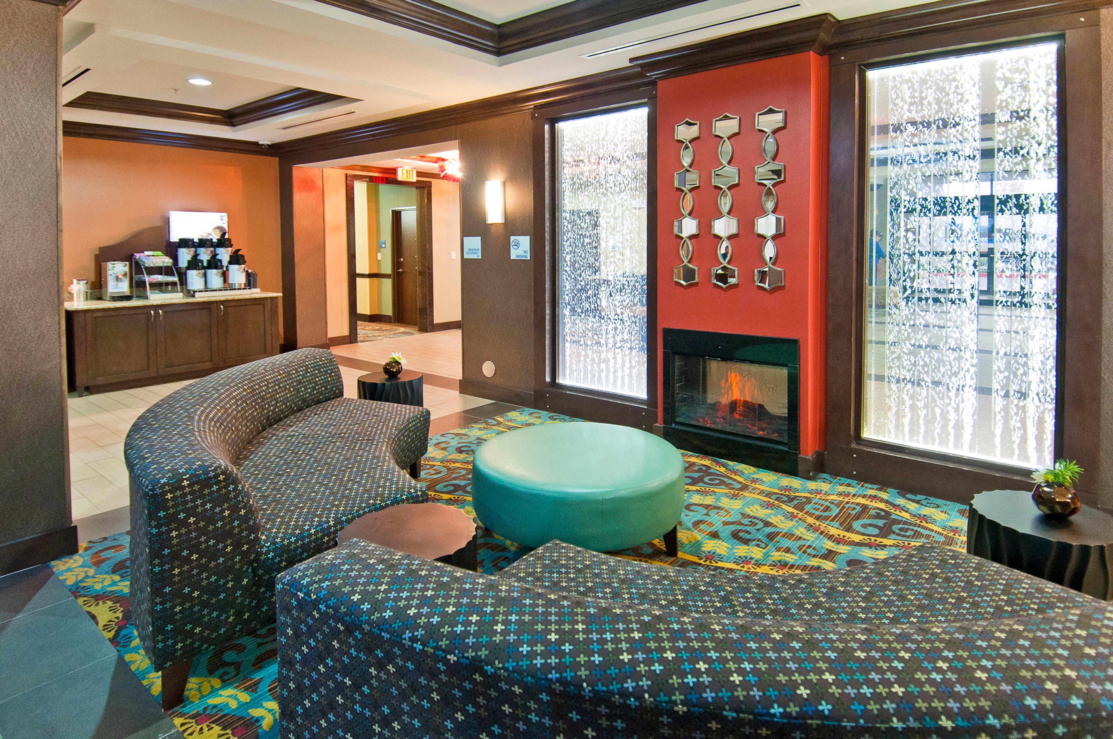 Holiday Inn Express & Suites San Antonio Frost Bank Center By Ihg Luaran gambar