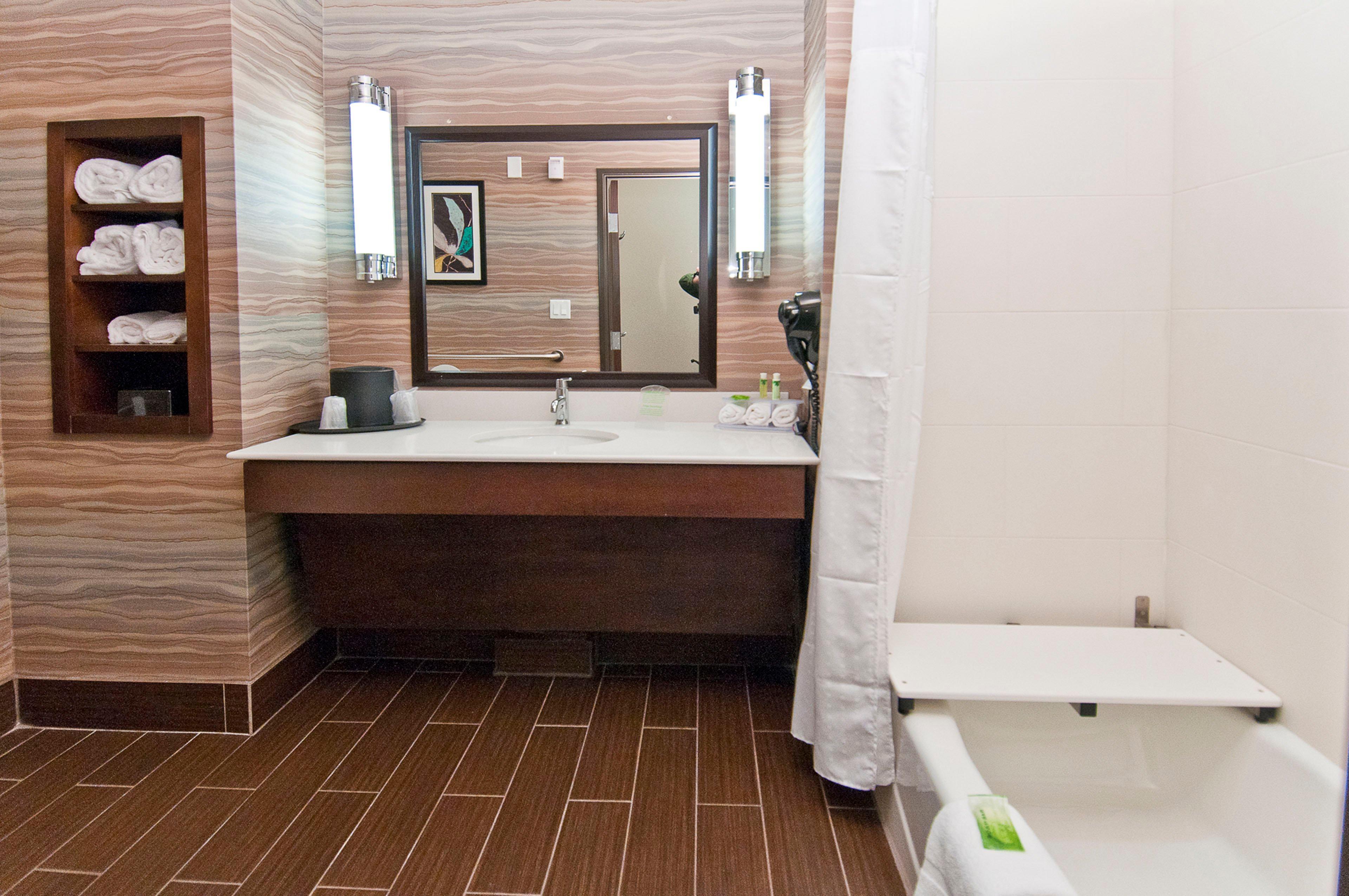 Holiday Inn Express & Suites San Antonio Frost Bank Center By Ihg Luaran gambar