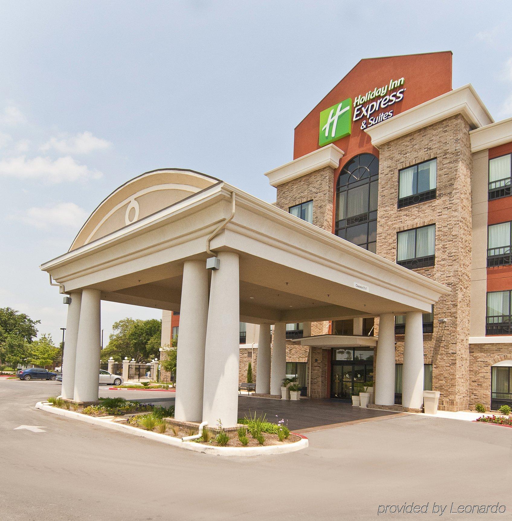 Holiday Inn Express & Suites San Antonio Frost Bank Center By Ihg Luaran gambar